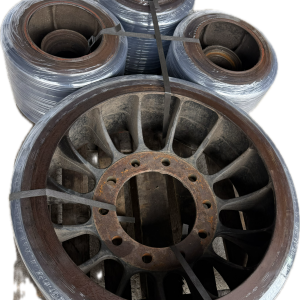 Acoperire cu poliuretan rola senila tractor D336xd300x260mm, pret pe bucata.